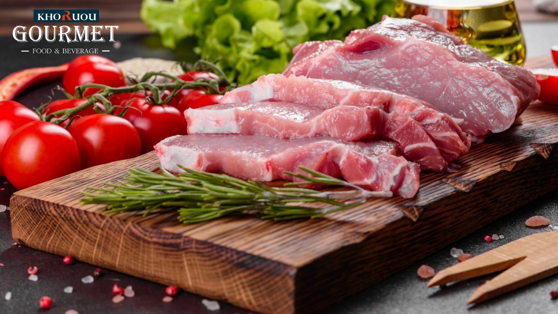 Thịt heo organic phải đạt đủ 3 tiêu chí sau mới có thể cung cấp ra thị trường: Lí học, Hóa Học và Sinh học.