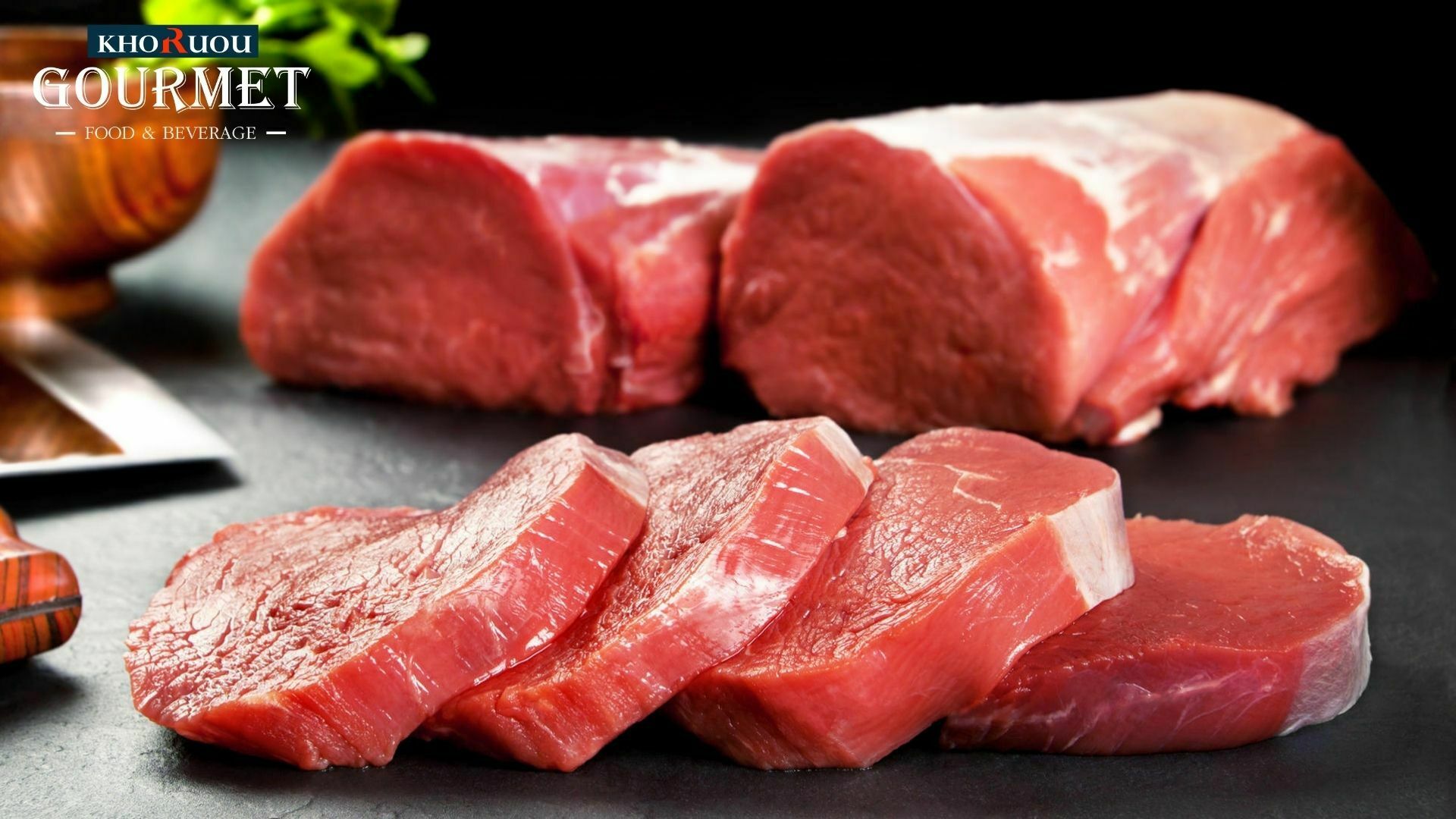 Theo một số nghiên cứu đã chỉ ra rằng, thịt lợn (heo) hữu cơ organic đạt chuẩn chất lượng đầu ra vừa sạch sẽ, an toàn. Vừa có lượng protein dồi dào, tươi ngon hơn gấp nhiều lần thịt thông thường.
