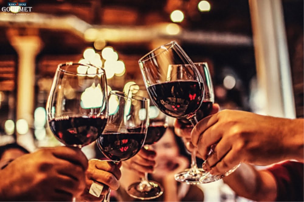 Bản phải biết cách bảo quản rượu vang để giữ cho hương vị tuyệt vời của chúng được duy trì. Những mẹo đơn giản và hiệu quả để giữ cho rượu vang của bạn luôn tươi ngon sẽ được chia sẻ trong hình ảnh này.