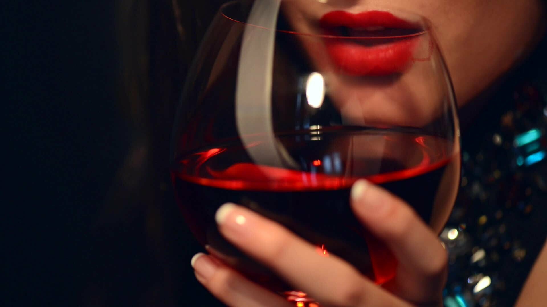 Rượu vang đỏ dành cho phụ nữ