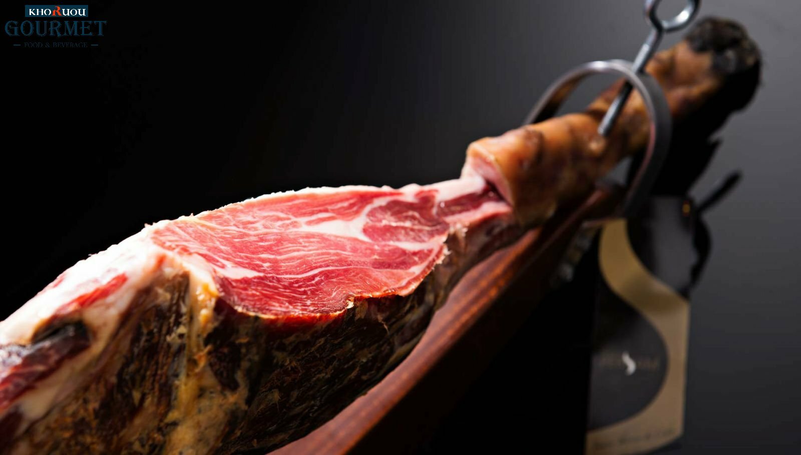 Thịt heo đen thượng hạng Iberico là một trong những món ăn có giá thành đắt đỏ. Dành riêng cho giới thượng lưu ở Tây Ban Nha