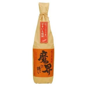 Shochu Yakiimo Makaieno Izanai Imo 25% 720ml là loại rượu Shochu nổi tiếng tại Nhật Bản đang được rất nhiều người yêu thích. Thưởng thức một ngụm rượu này bạn sẽ bị say mê và khó có thể quên được hương vị. Để hiểu rõ nhất về sản phẩm này GOURMET đã mang tới bài viết sau đây. 1. Thông tin sản phẩm Xuất xứ: Nhật Bản. Nồng độ cồn: 25%. Dung tích: 720ml. Thành phần: Khoai lang, gạo Koji, nước. 2. Hương vị đặc trưng của rượu Shochu Yakiimo Makaieno Izanai Imo 25% 720ml Shochu Yakiimo Makaieno Izanai Imo 25% 720ml được sản xuất hoàn toàn từ khoai lang nướng Kogane Sengan thượng hạng tới từ Kagoshima cùng với gạo đen Koji. Sản phẩm được chưng cất đơn giúp mang tới những giọt rượu chất lượng hảo hạng nhất. Thưởng thức loại rượu này bạn sẽ cảm nhận được hương thơm dịu dàng, ngọt ngào và mùi vị đặc trưng của khoai lang nướng. Với hương vị mạnh mẽ, mùi vị phong phú như vậy sản phẩm đã mang tới cho người uống những trải nghiệm đa chiều và rất thú vị. Đặc biệt với độ khô cân bằng sẽ không tạo ra cảm giác quá khô. Tất cả sẽ giúp mang tới được sự hài hoà, hoàn chỉnh nhất. 3. Tác dụng của Shochu Yakiimo Makaieno Izanai Imo 25% 720ml đối với sức khỏe Shochu Yakiimo Makaieno Izanai Imo 25% 720ml được đánh giá là sản phẩm rượu Nhật mang tới nhiều tác dụng vượt trội đối với sức khỏe của người uống. Nếu thưởng thức một lượng phù hợp sản phẩm sẽ góp phần chống oxy hóa, ngăn chặn những tổn hại tới từ các gốc tự do, nhờ đó giảm tình trạng lão hoá da. Bên cạnh đó rượu còn giữ công dụng trong việc tăng cường lưu thông máu và cung cấp các dưỡng chất cần thiết cho gia. Từ đó giúp tái tạo, cải thiện về tình trạng da bị khô, mờ, thâm nám và thiếu sức sống. Trên đây là thông tin về rượu Shochu Yakiimo Makaieno Izanai Imo 25% 720ml đã được chúng tôi tổng hợp lại cho các bạn tham khảo. Đây là một sản phẩm tuyệt vời rất phù hợp đối với chị em phụ nữ. Vì thế nếu bạn đang muốn được thưởng thức về loại rượu này hãy liên hệ ngay với GOURMET với hotline 0964.280.606 để được tư vấn thêm nhé.