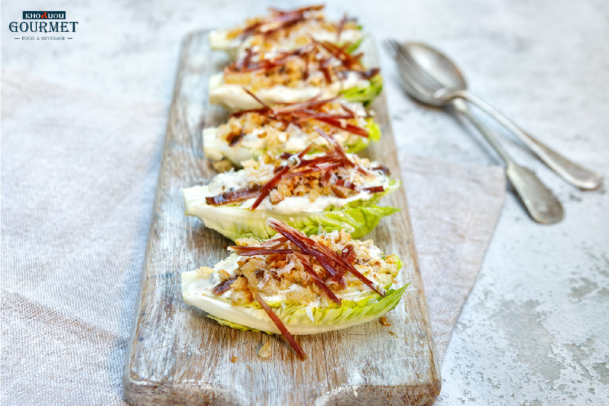 Salad thịt heo Iberico là một món ăn thanh mát, kết hợp hoàn hảo giữa vị mặn ngọt của thịt và độ giòn tươi của rau xanh Salad thịt heo Iberico là một món ăn thanh mát, kết hợp hoàn hảo giữa vị mặn ngọt của thịt và độ giòn tươi của rau xanh