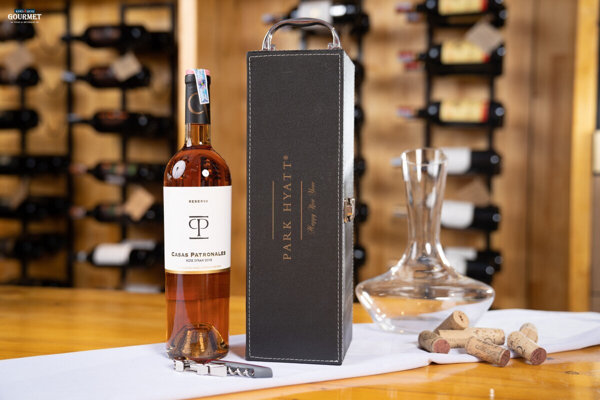 Các loại rượu mạnh đặc sản Việt Nam tặng sếp ngày Tết